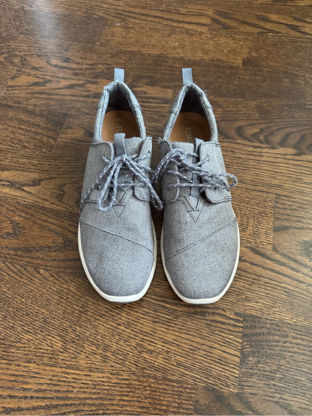 Toms Men’s Light Gray Canvas Lace-Up Sneakers